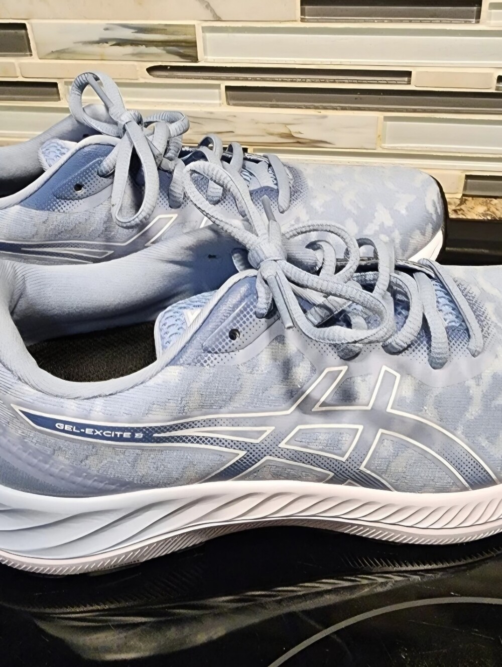 Asics Gel-Excite 8 Womens Athletic Running Shoe in Blue Camo Print sz 8-1/2 M
